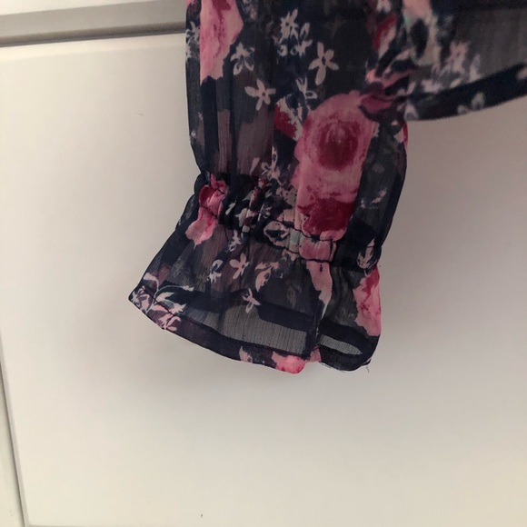 Arizona Jeans Company Rose Boho Blouse - Picture 7 of 7